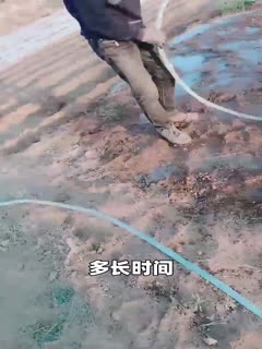 【户外菩萨】找地里干活大叔,玩游戏,一步一步脱衣 无套插入